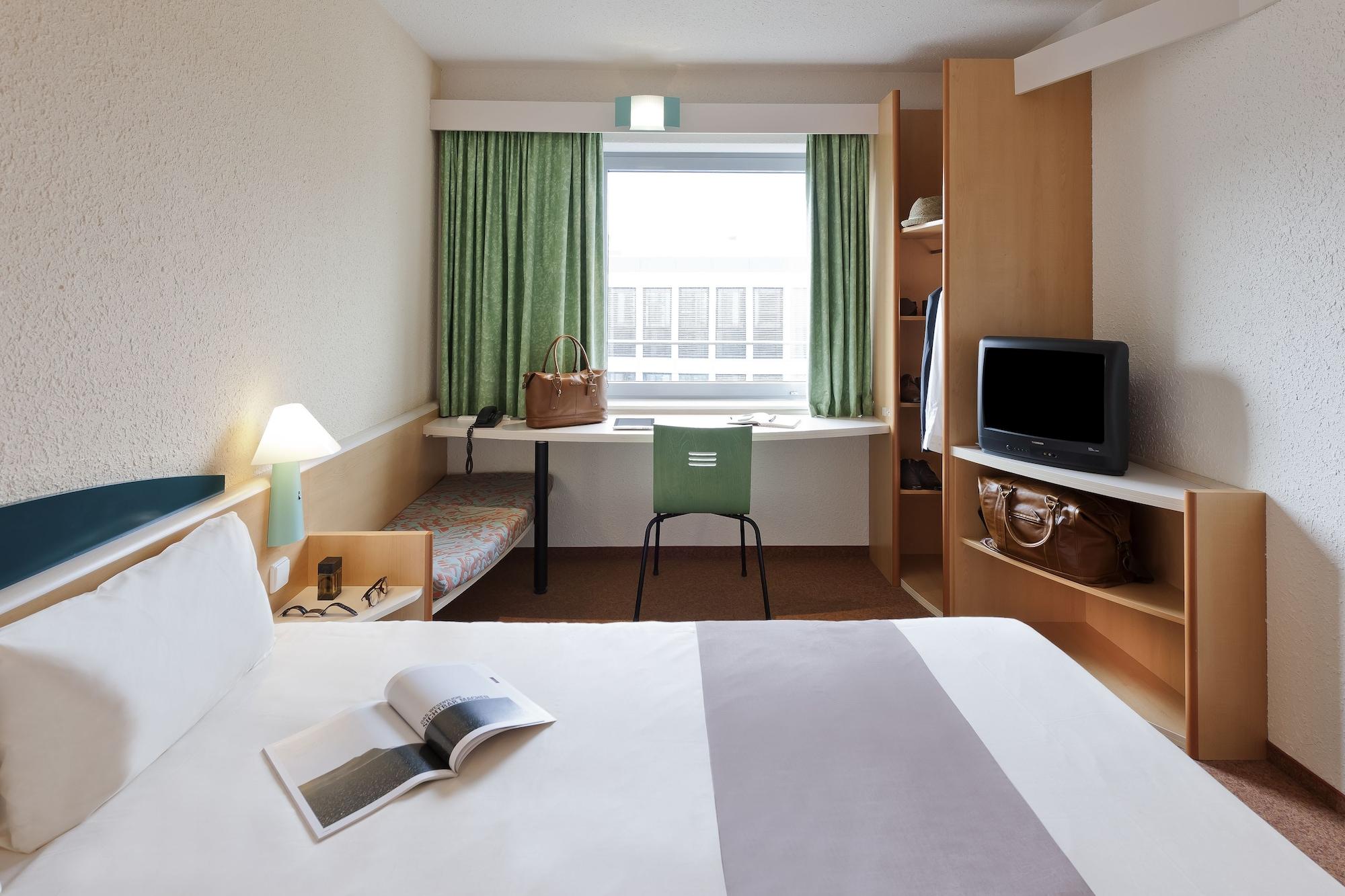 Hotel Ibis Montmelo