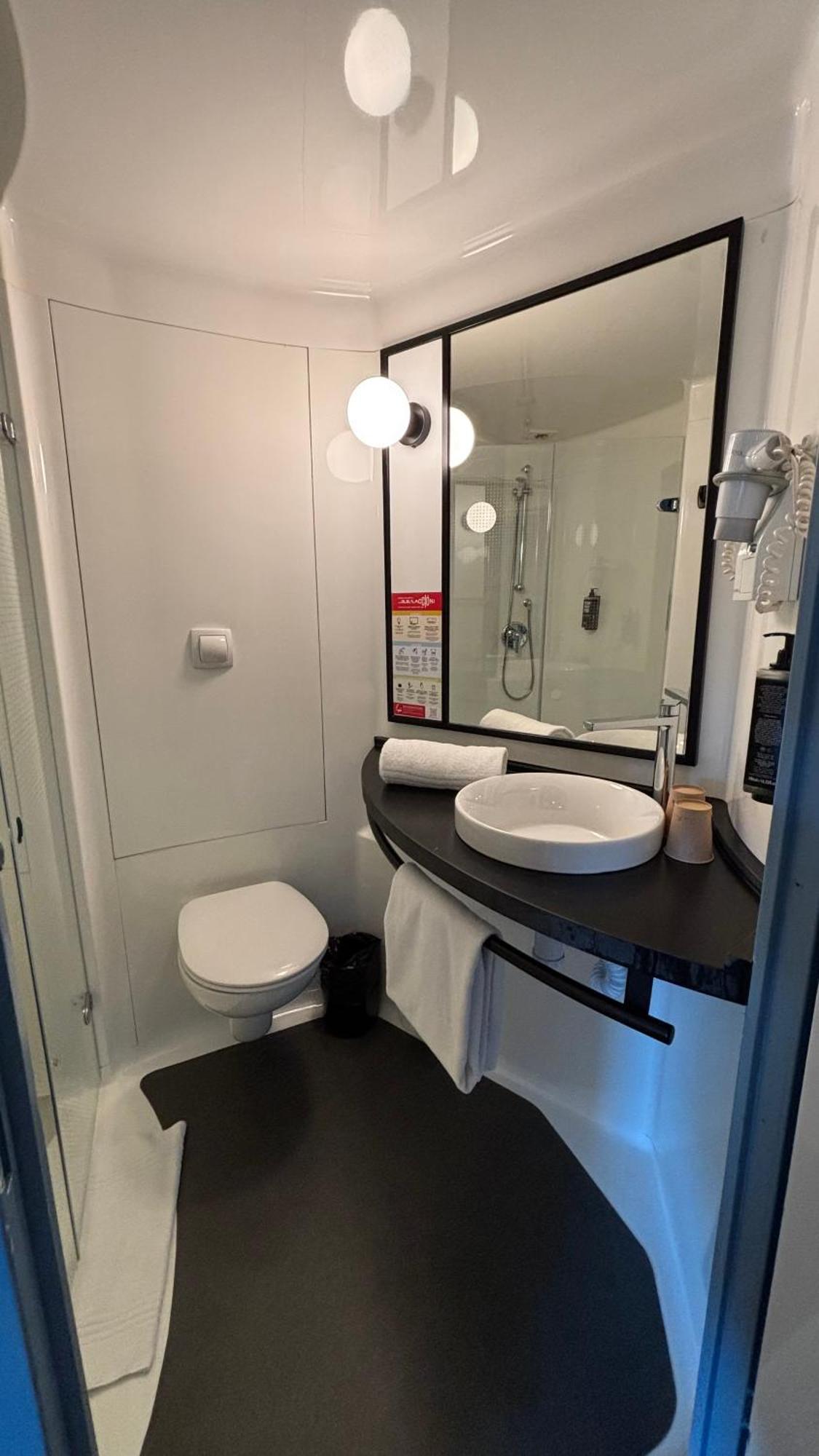 Ibis Montmelo 2*