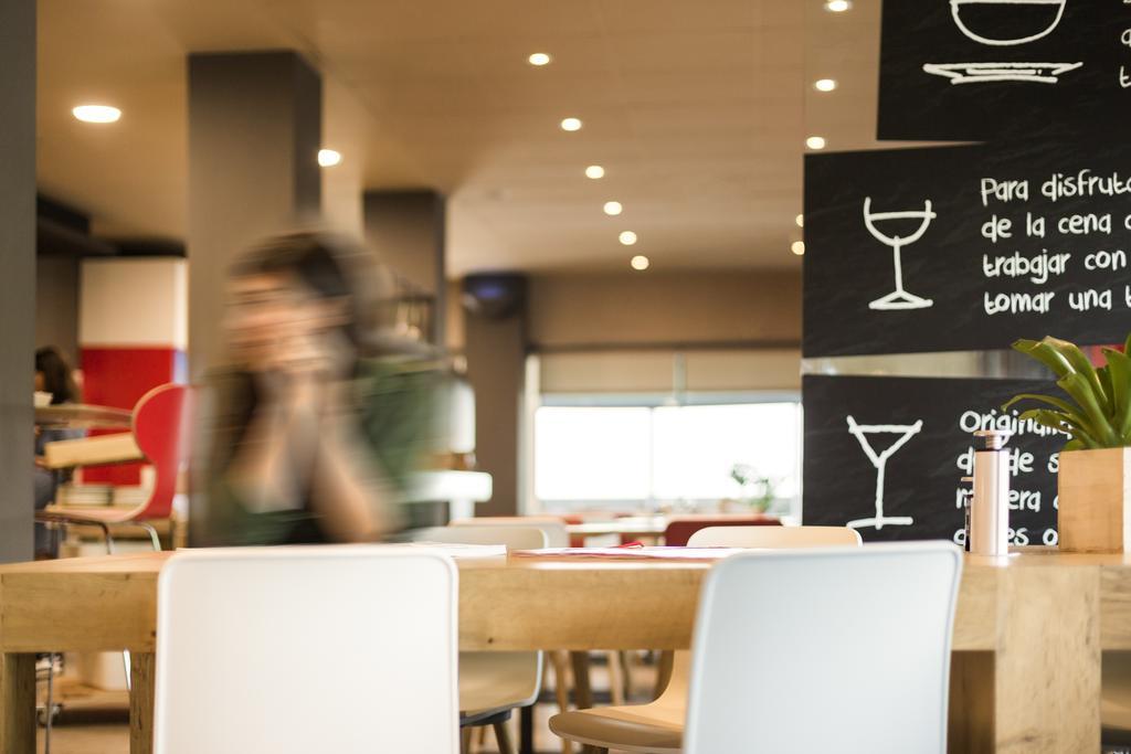Ibis Montmelo 2*